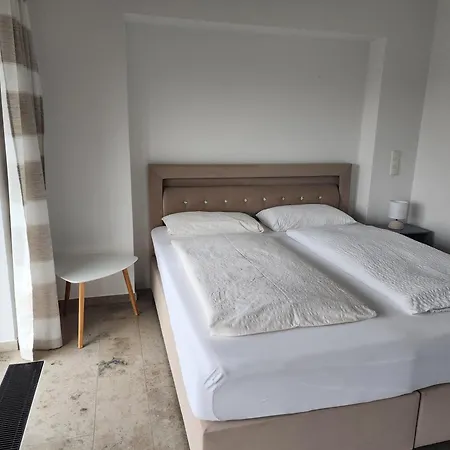 Heuer Guest house 3*