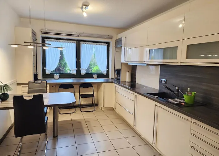 Heuer בית הארחה